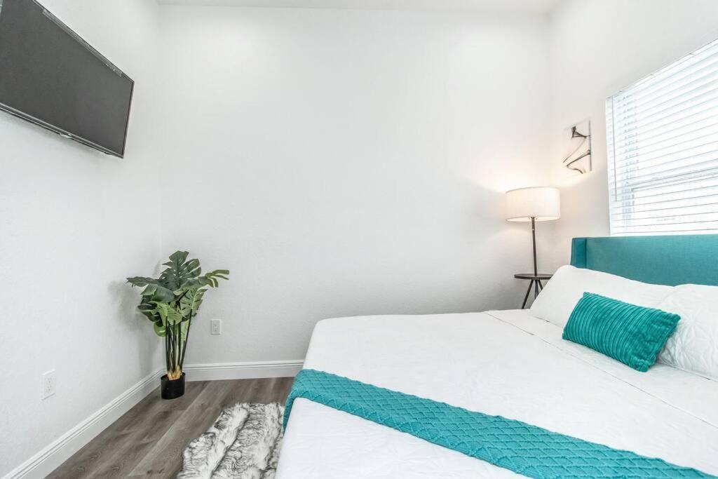 2Br Spacious House In Heart Of West Tampa Buitenkant foto